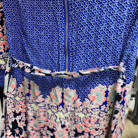 Blue and flowery dress - Picture 5 of 6